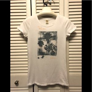 Hollister woman’s tshirt
